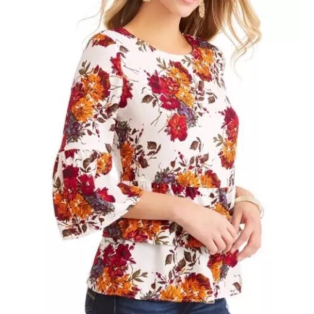 Time and Tru White and red floral ruffle peplum top